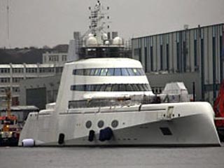 мегаяхта A